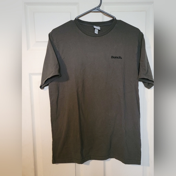 Mens Medium Bench T-shirt - Picture 1 of 3